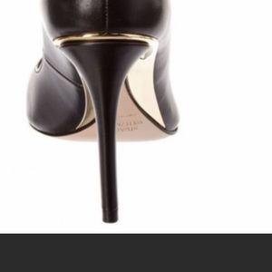 Stuwart Weitzman / Leather Pump